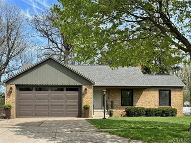 246 E Treehaven Road, Cheektowaga, NY 14215