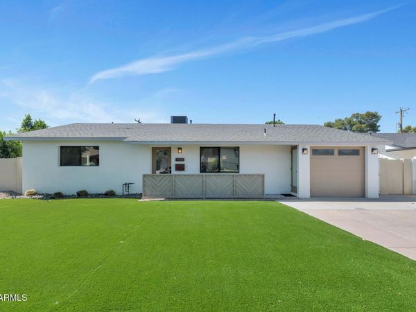 8225 E JACKRABBIT Road, Scottsdale, AZ 85250