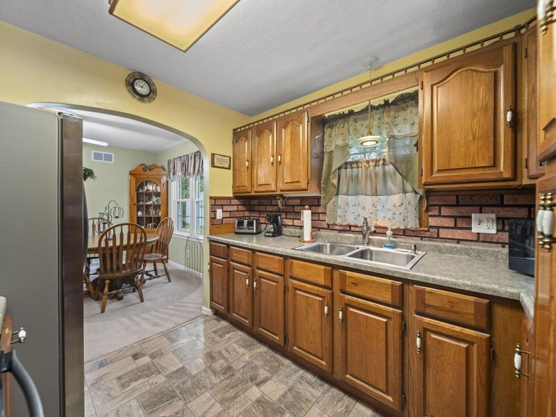 282 Water Street, Richmond Dale, OH 45673 Photo 7
