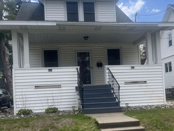 824 Dean Street, Schenectady, NY 12309