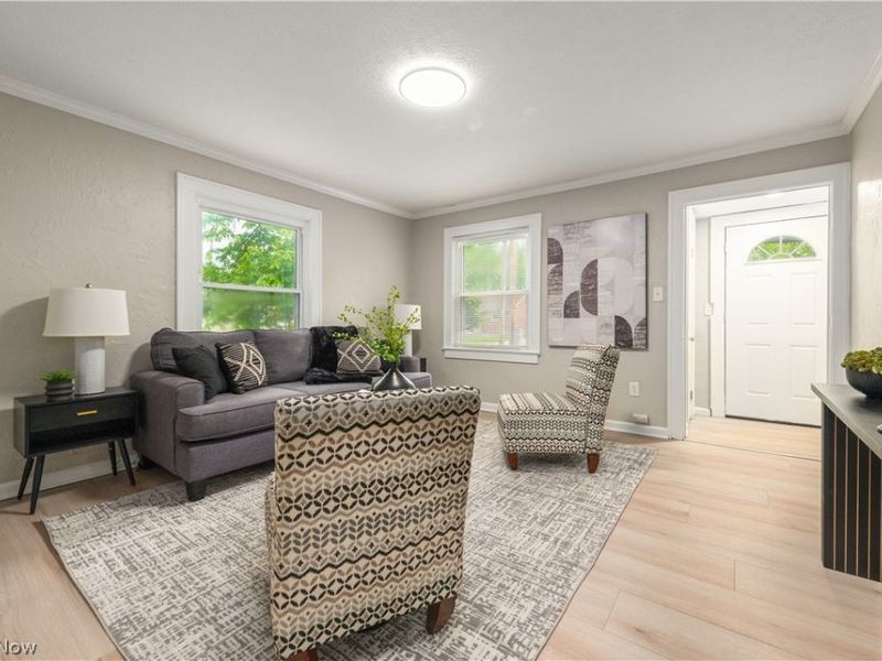 2019 Beverly Hills Drive, Richmond Heights, OH 44143 Photo 4