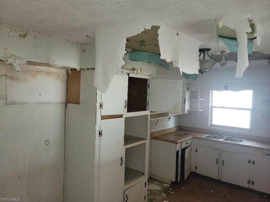 1270 Pinecrest St , North Fort Myers, FL 33903 Photo