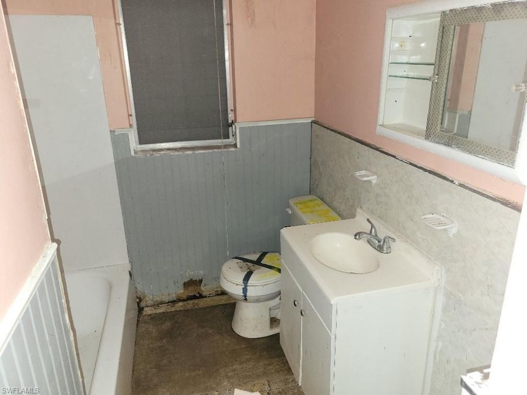 1270 Pinecrest St , North Fort Myers, FL 33903 Photo