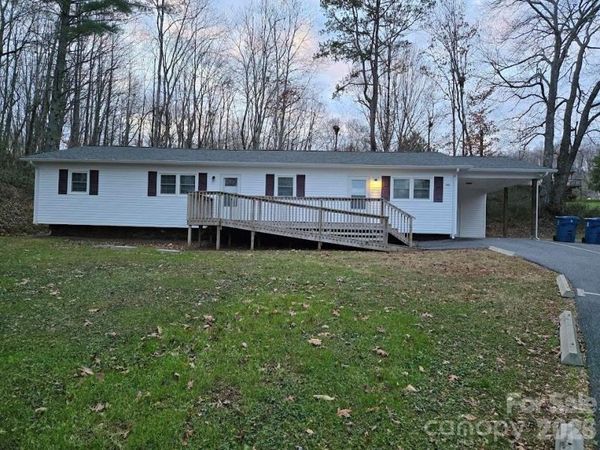 2191 Maple Valley Place , Lenoir, NC 28645