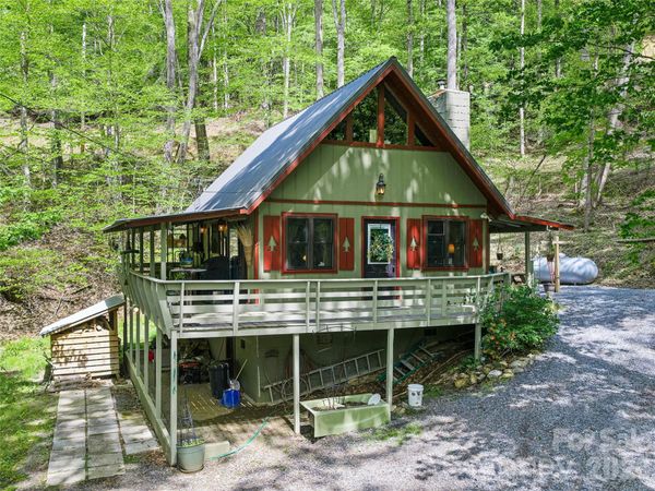 886 Three Quarter Creek Road , Burnsville, NC 28714