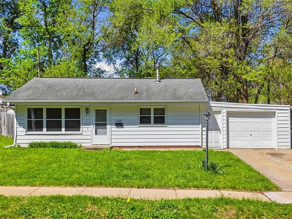 1317 Franklin Street , Iowa City, IA 52240