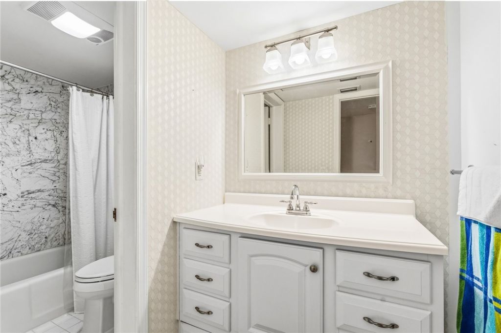 2741 Ocean Drive, Unit 31D, Vero Beach, FL 32963 Photo