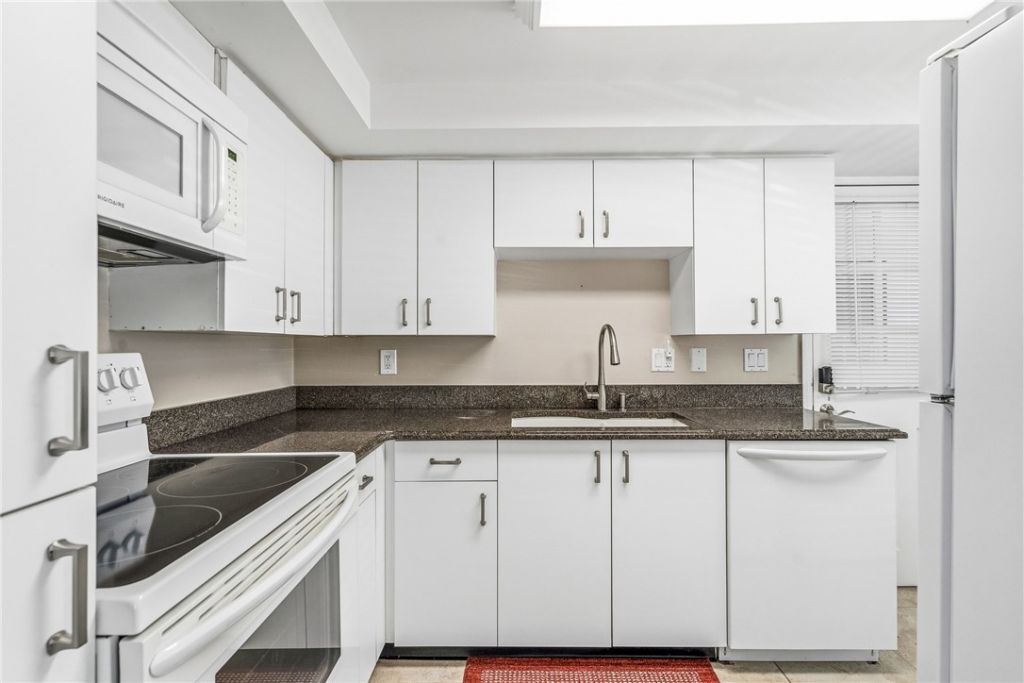 2741 Ocean Drive, Unit 31D, Vero Beach, FL 32963 Photo