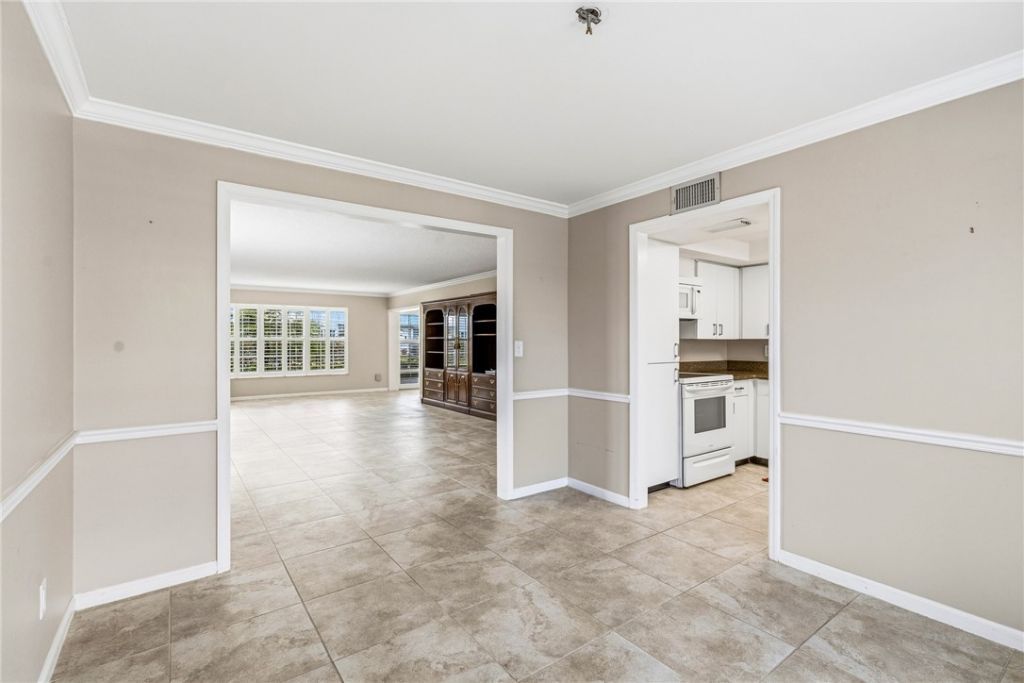 2741 Ocean Drive, Unit 31D, Vero Beach, FL 32963 Photo