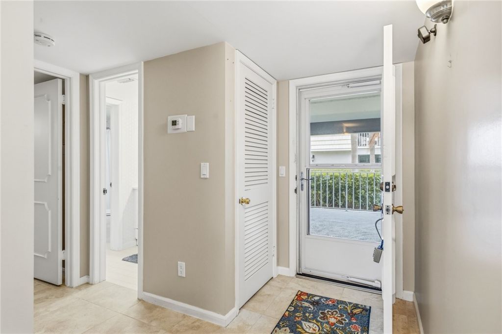 2741 Ocean Drive, Unit 31D, Vero Beach, FL 32963 Photo