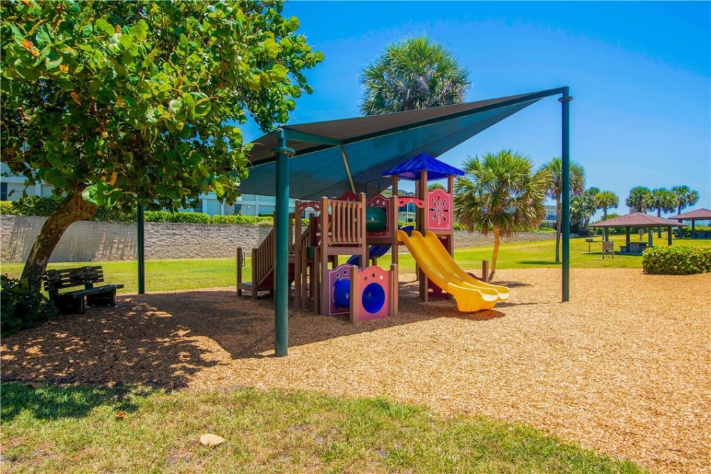 2741 Ocean Drive, Unit 31D, Vero Beach, FL 32963 Photo