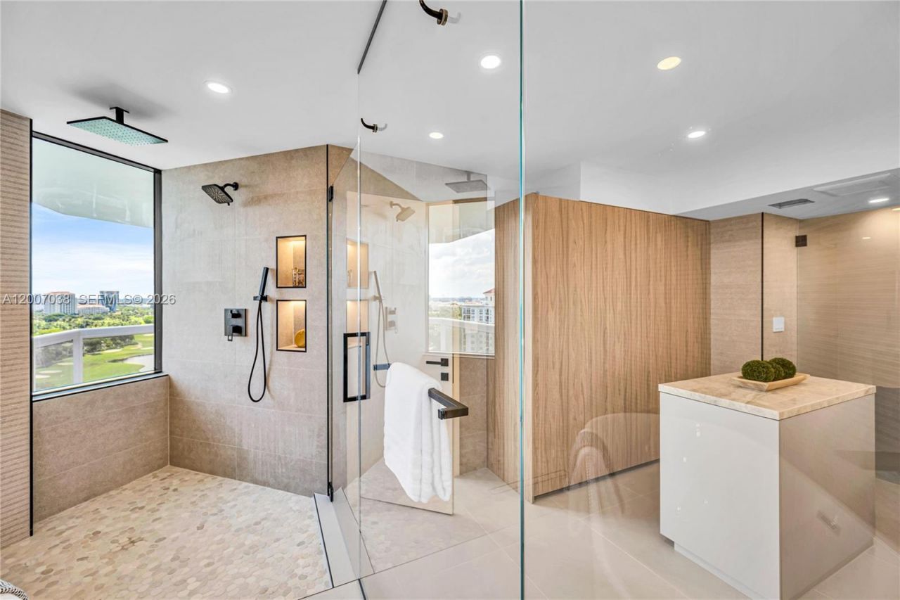 20185 E Country Club Dr, Unit 1904, Aventura, FL 33180 Photo