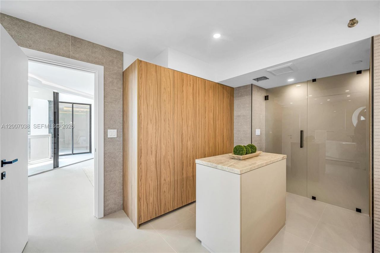 20185 E Country Club Dr, Unit 1904, Aventura, FL 33180 Photo