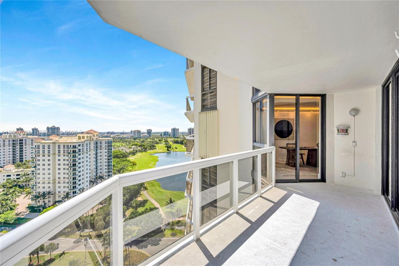 20185 E Country Club Dr, Unit 1904, Aventura, FL 33180 Photo