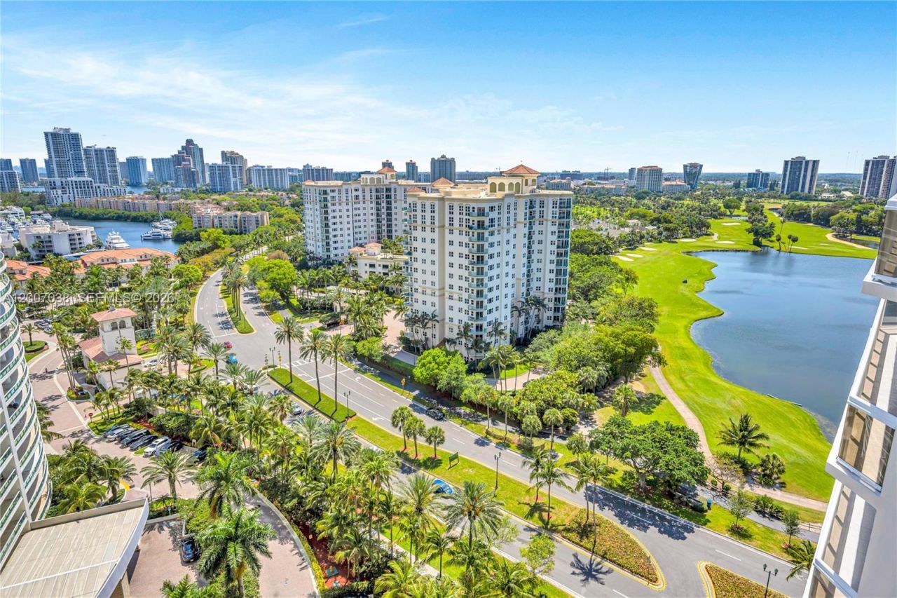 20185 E Country Club Dr, Unit 1904, Aventura, FL 33180 Photo