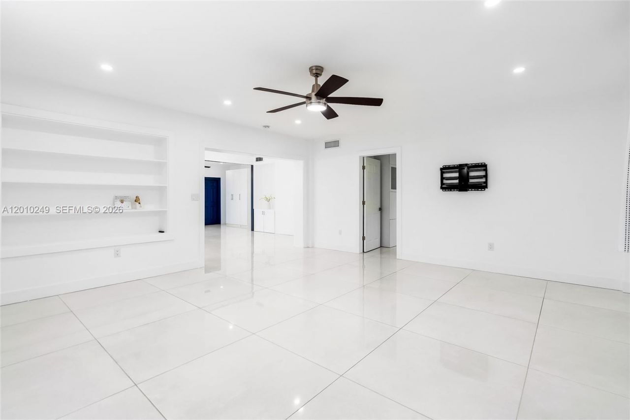 7800 SW 57th Ct , South Miami, FL 33143 Photo