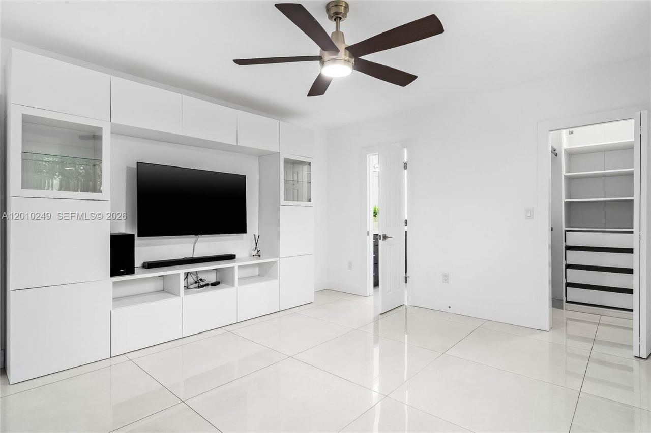 7800 SW 57th Ct , South Miami, FL 33143 Photo