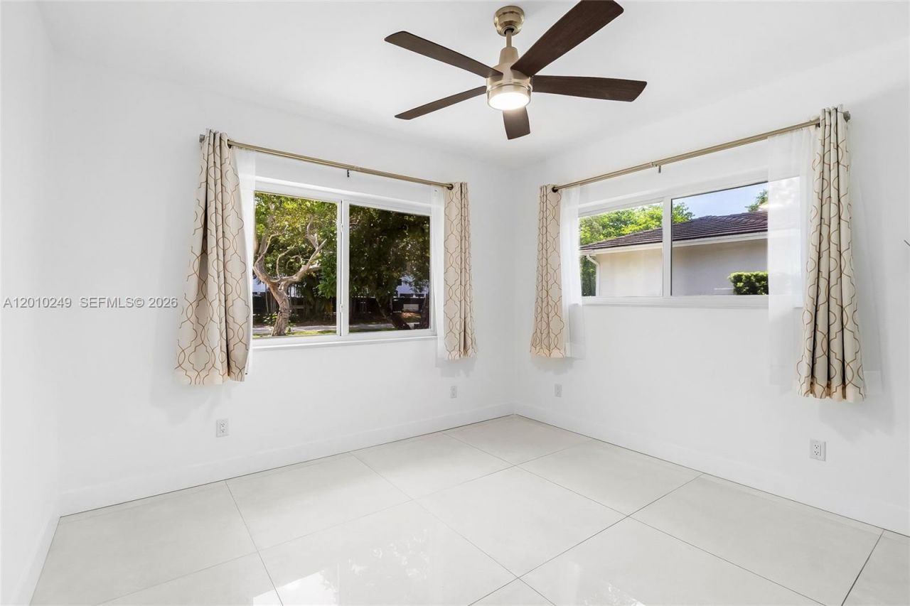 7800 SW 57th Ct , South Miami, FL 33143 Photo