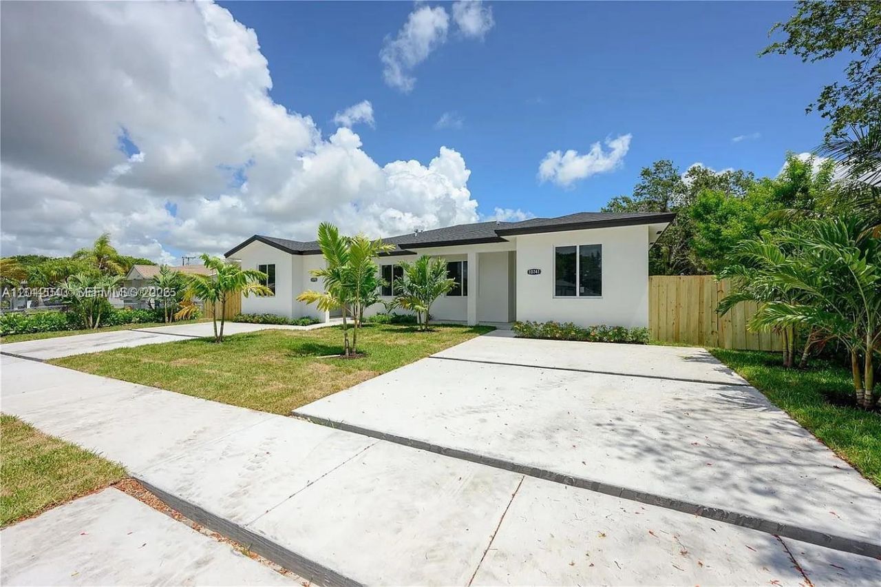 10745 SW 217th St , Unit B, Miami, FL 33170 Photo