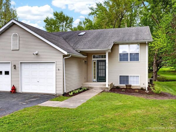 107 Edson Court , Poplar Grove, IL 61065
