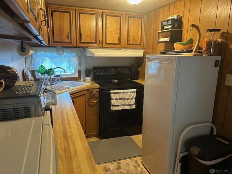 5282 Silverdome Drive, Dayton, OH 45414 Photo 5