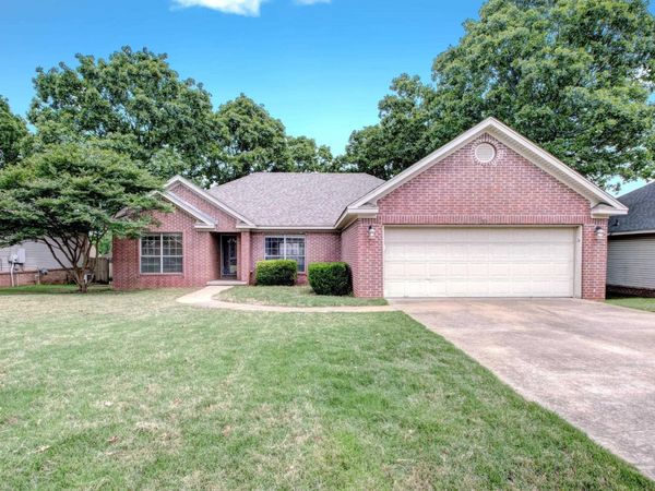 4100 Austin Lakes Circle, Sherwood, AR 72120