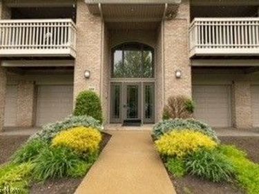 3800 Rosemont Boulevard, Fairlawn, OH 44333