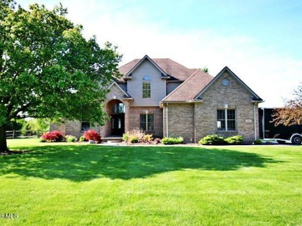1087 Joseph Road, Luckey, OH 43443