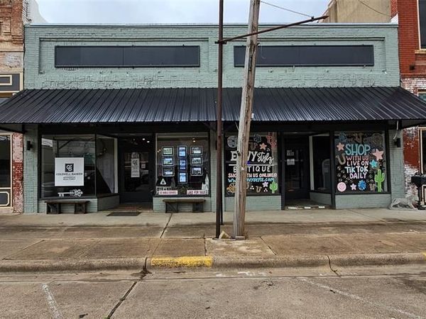 106 N Main Street, Grand Saline, TX 75140