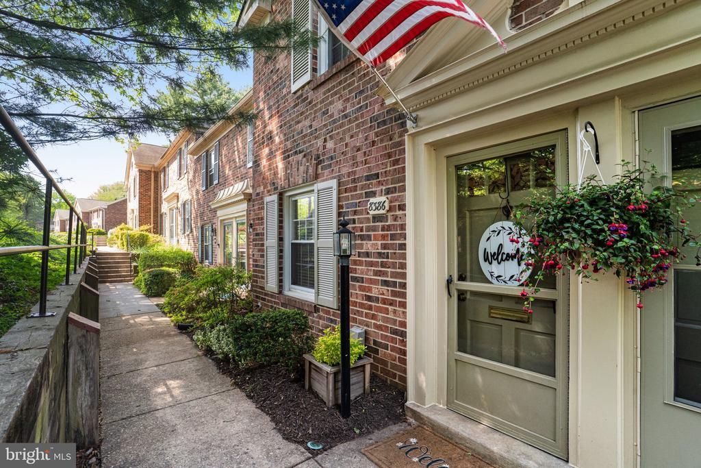 8386 Forrester, Unit 550, Springfield, VA 22152 Main Photo