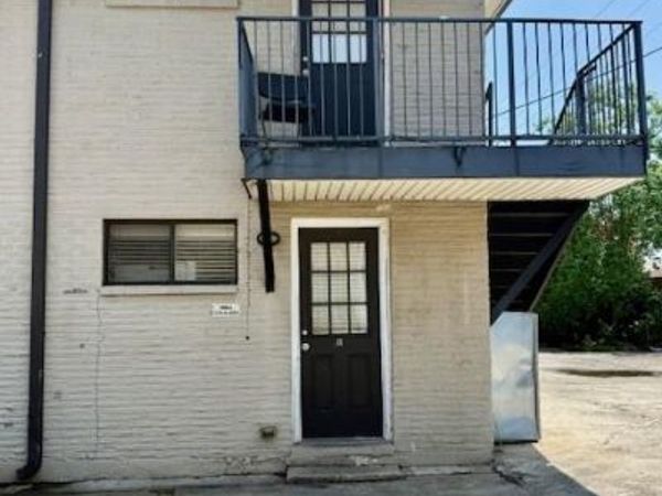 7616 W JUDGE PEREZ Drive, Unit B, Arabi, LA 70032