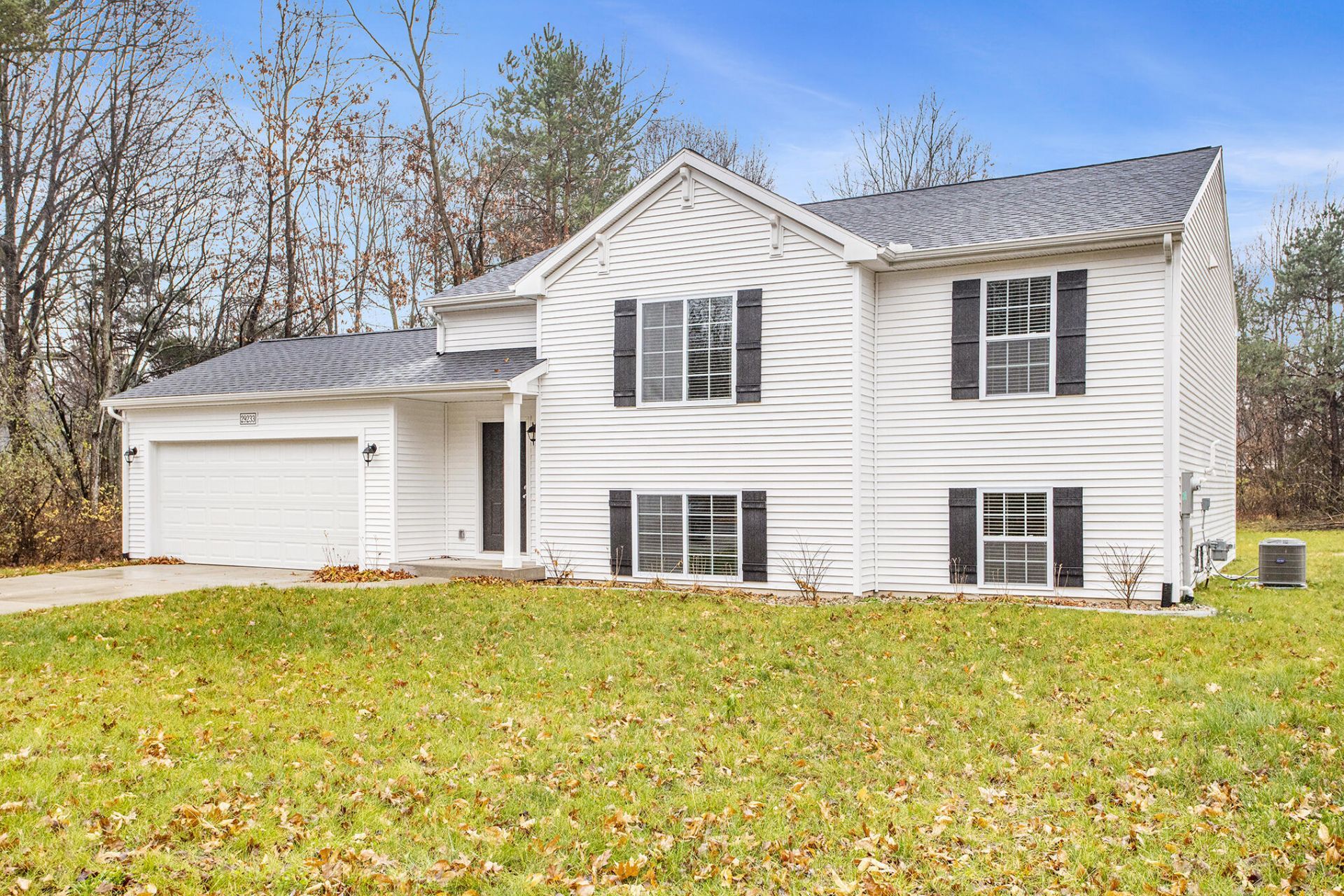 18342 Loganwood Trail, Battle Creek, MI 49014 Main Photo