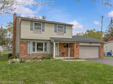 2922 Airport Road, Waterford Twp, MI 48329