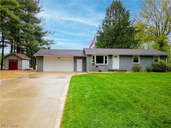 13095 Navarre Road SW, Beach City, OH 44608