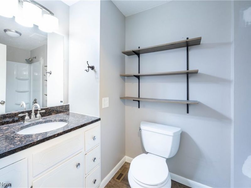 13095 Navarre Road SW, Beach City, OH 44608 Photo 18
