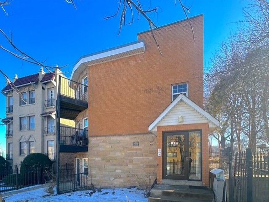 Main Photo