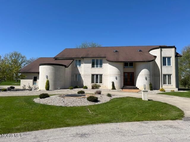 322 Dublin Lane, Bryan, OH 43506 Main Photo