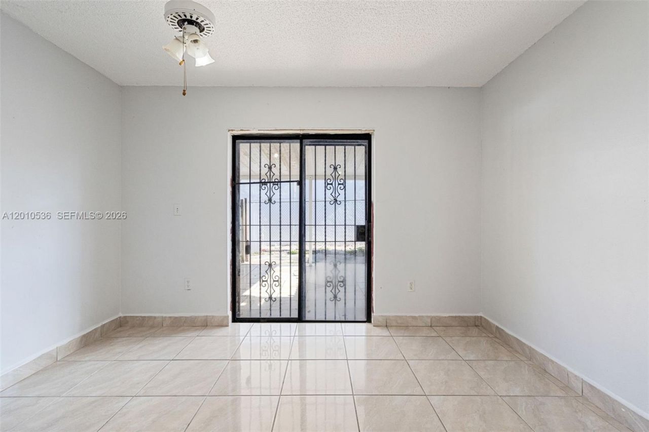 2331 W 66th Pl, Unit 201, Hialeah, FL 33016 Photo