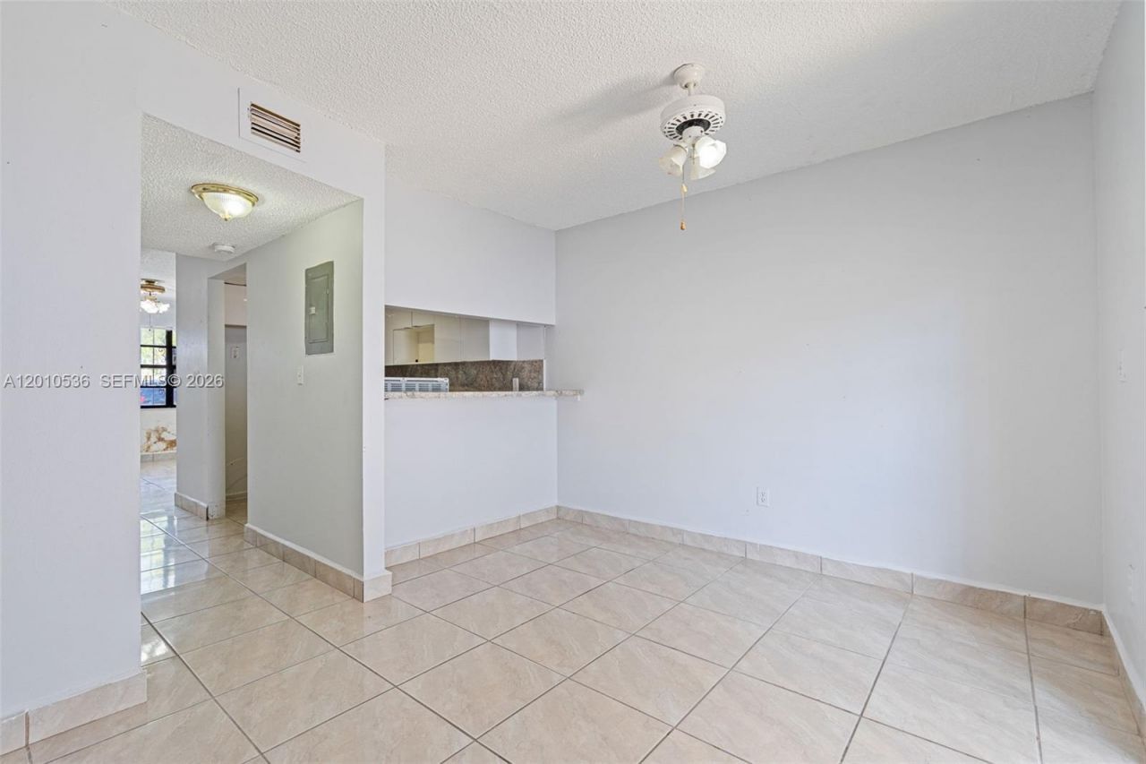 2331 W 66th Pl, Unit 201, Hialeah, FL 33016 Photo