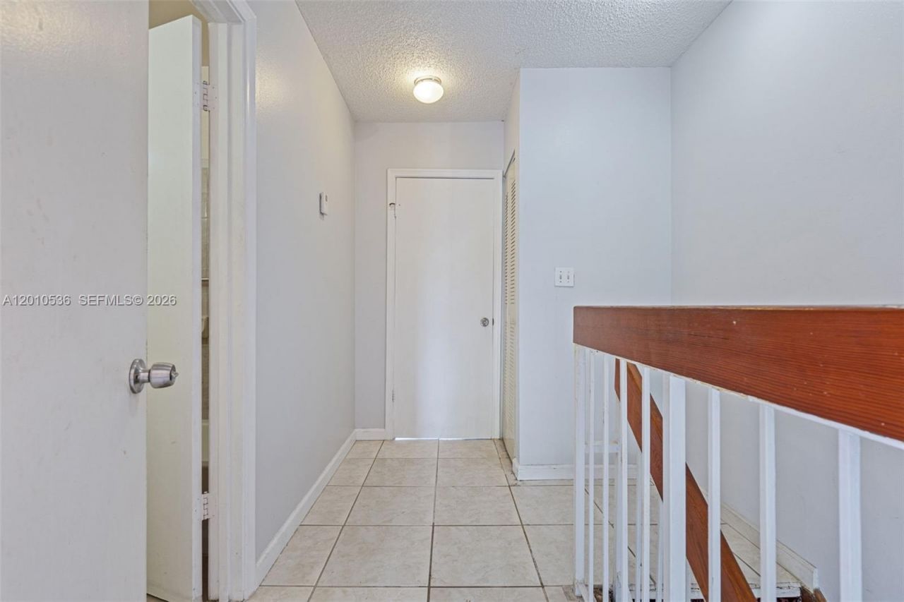 2331 W 66th Pl, Unit 201, Hialeah, FL 33016 Photo