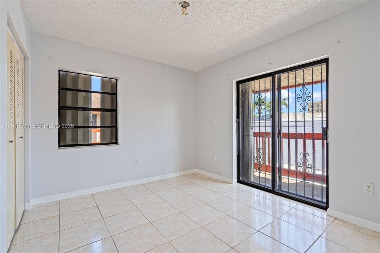 2331 W 66th Pl, Unit 201, Hialeah, FL 33016 Photo