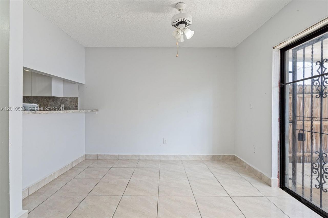 2331 W 66th Pl, Unit 201, Hialeah, FL 33016 Photo