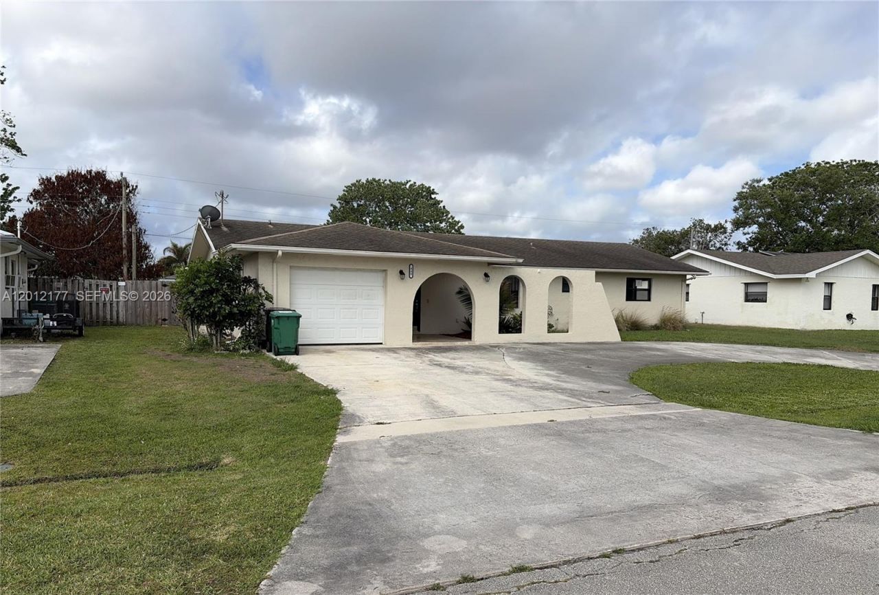 440 SE Skipper Ln , Port Saint Lucie, FL 34983 Photo