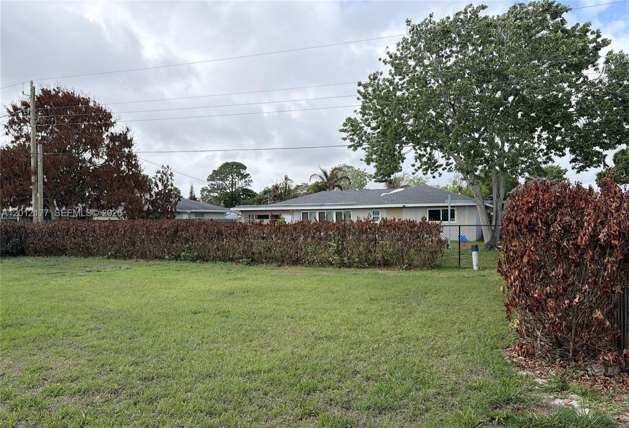 440 SE Skipper Ln , Port Saint Lucie, FL 34983 Photo