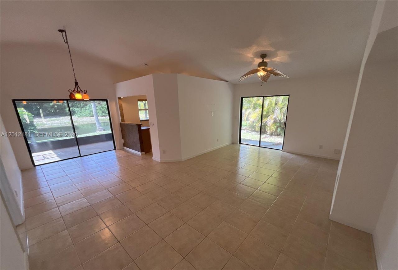 9 Beckley Pl , Boynton Beach, FL 33426 Photo