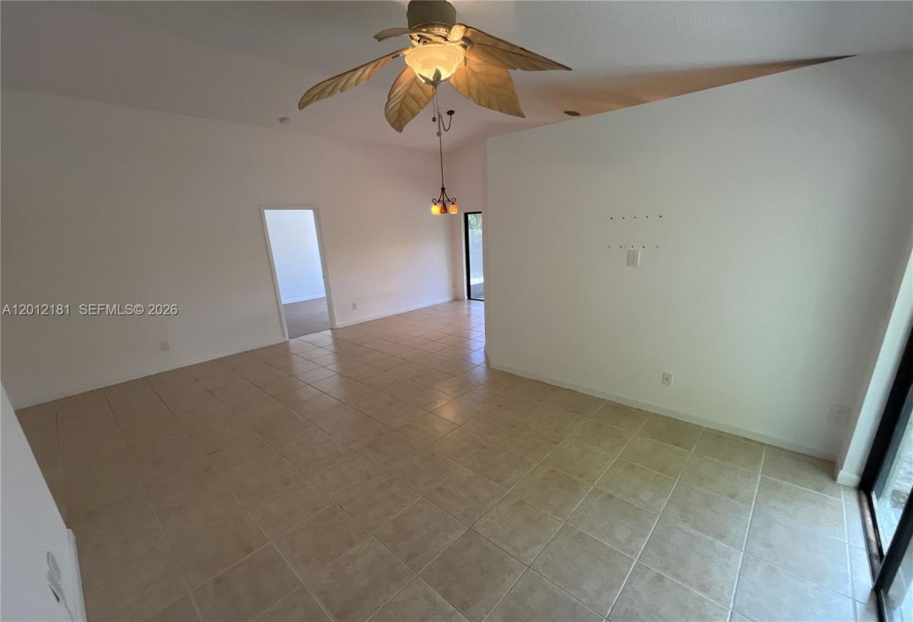 9 Beckley Pl , Boynton Beach, FL 33426 Photo