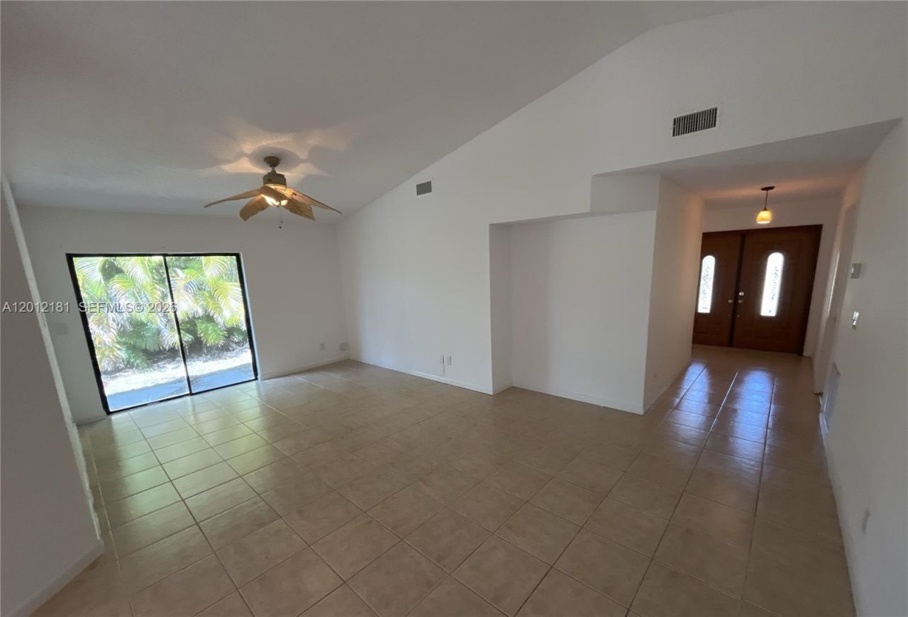 9 Beckley Pl , Boynton Beach, FL 33426 Photo
