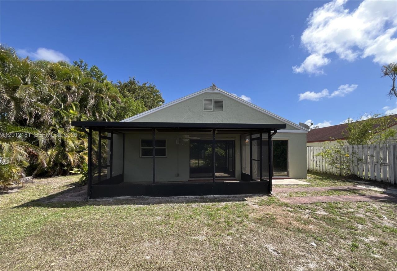 9 Beckley Pl , Boynton Beach, FL 33426 Photo
