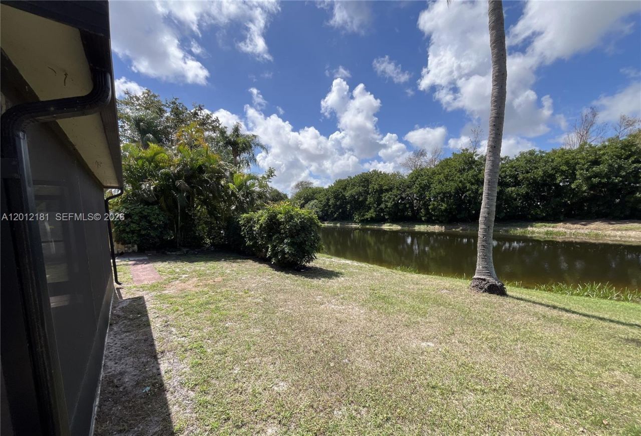 9 Beckley Pl , Boynton Beach, FL 33426 Photo