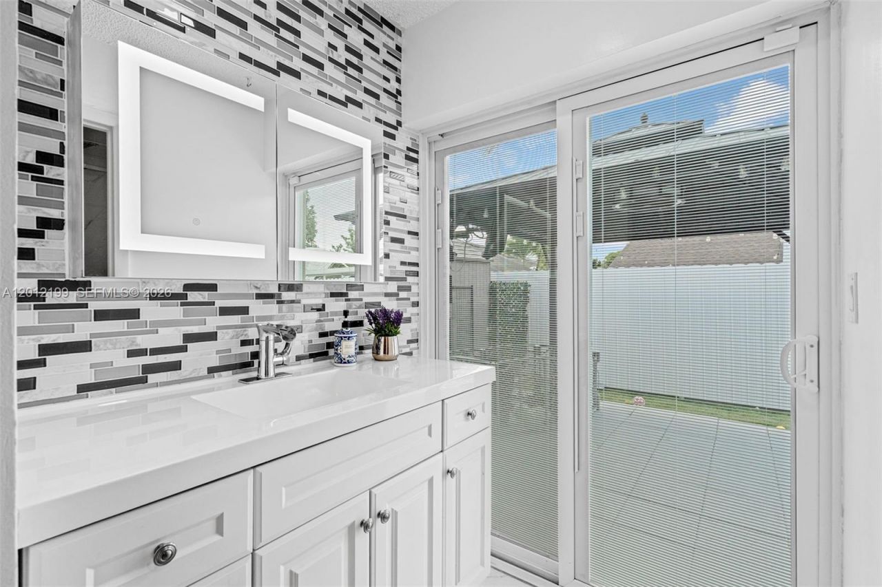 8210 SW 3 Court , North Lauderdale, FL 33068 Photo
